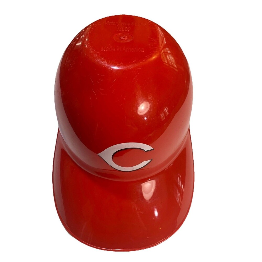 Cincinnati Reds Plastic Players Helmet Chip Bowl, pre-owned